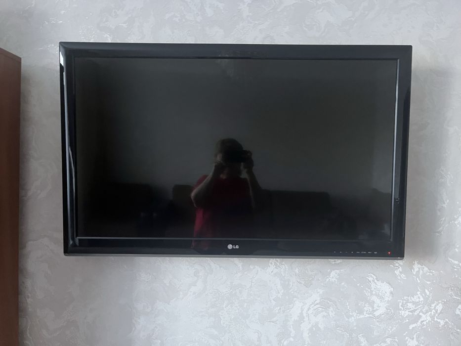 Продаю телевизор Lg
