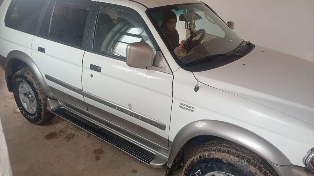 Митсубиси Монтеро Спорт