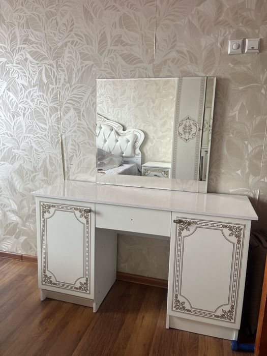 Спальный гарнитур размер 1.6