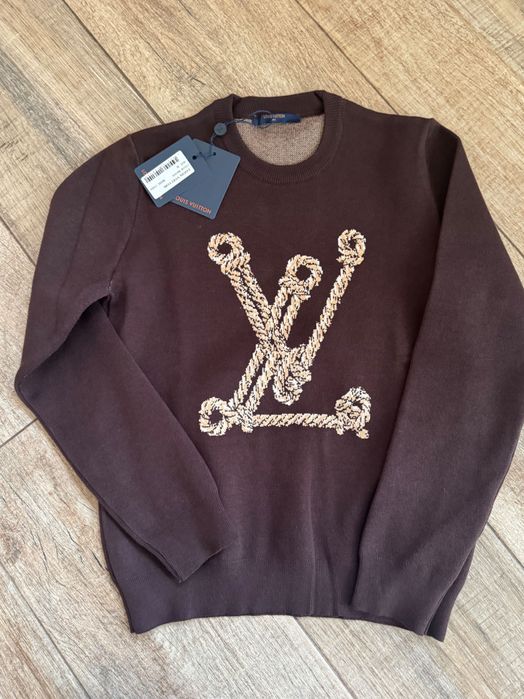 Дамски пуловер нов