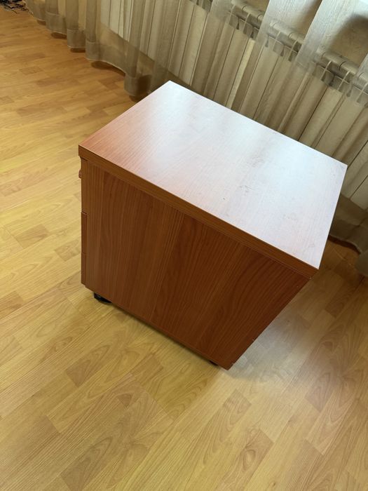 Офисная тумбочка