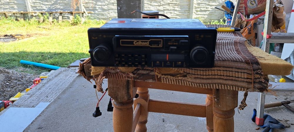 Radio casetofon model vechi