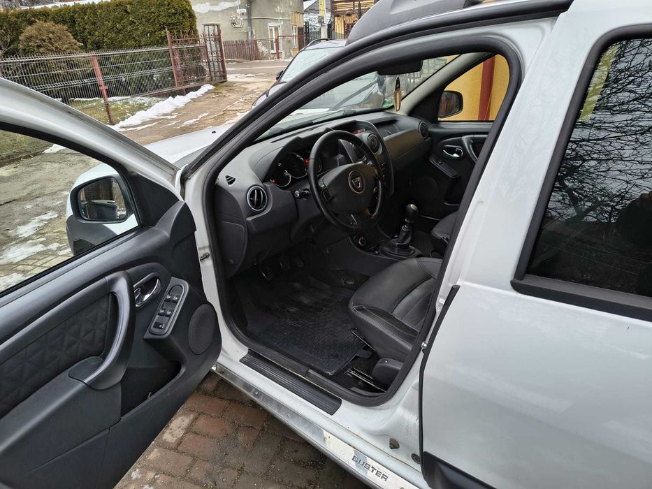 Dacia Duster 1.6 , Benzina + GPL , 4X4 , an fabricatie 2014, 303000 km