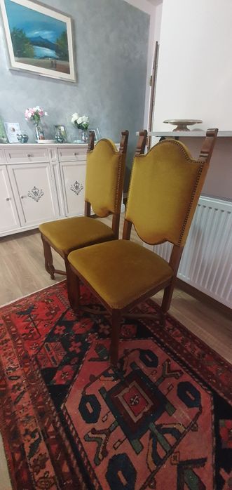 Vând set 6 scaune curățate chimic ( se Vinde doar set întreg)
