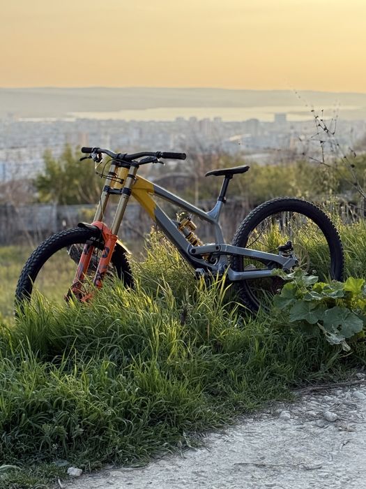 Yt  tues uncaged 11 с fox 40