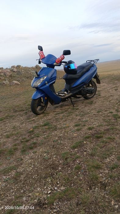 Продам скутер 150 кубов