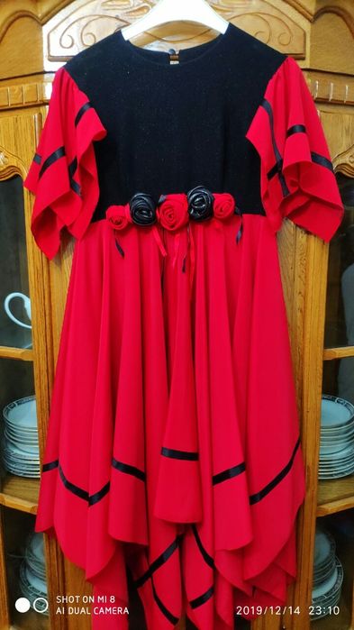 Платье для девочки. Торг.