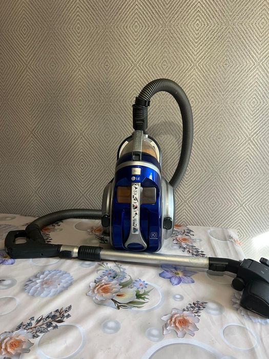 Пылесос LG б/у в отличном состоянии
