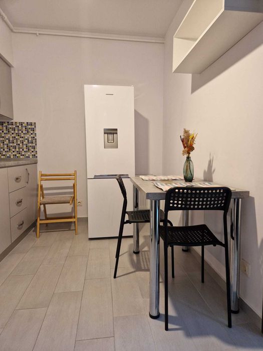 Inchiriere Garsoniera Bloc Nou Auchan-ParcMoghioros,Parcare Subterana