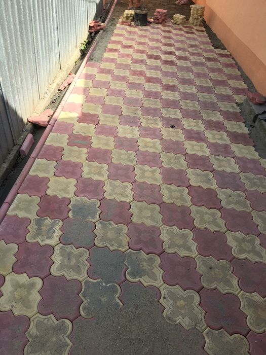 Pavele pavaje aditivate din beton - model Retea Combi