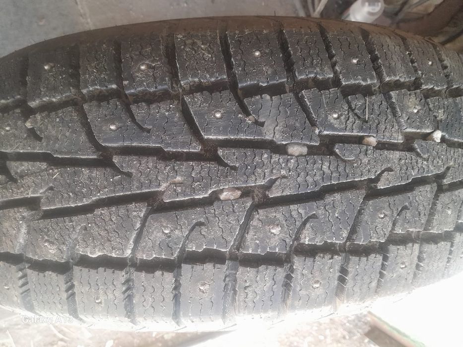 Продам резину зимнию