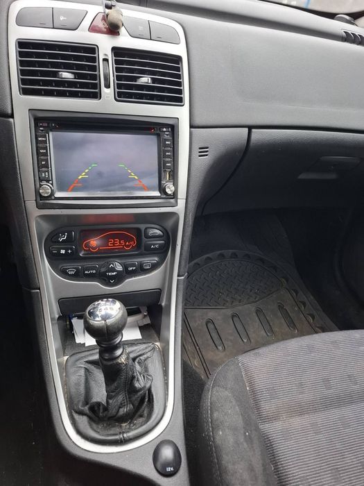 Кола Пежо 307 SW