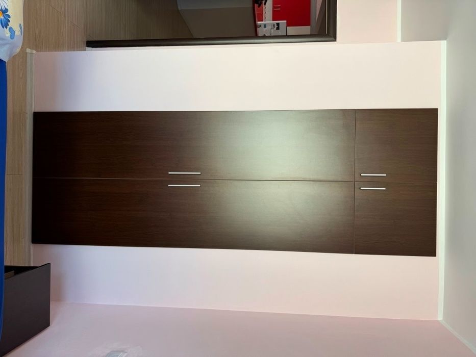 Închiriez apartament cu trei camere