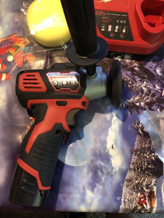 Полирмашина milwaukee M12 BPS