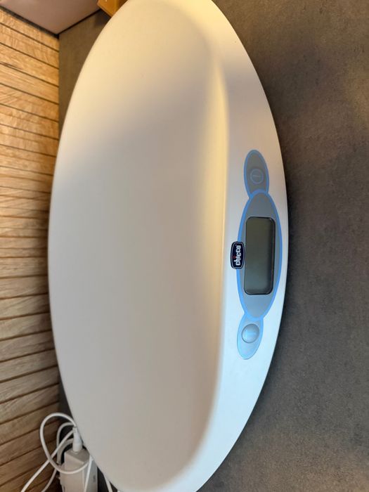 Дигитална везна Chicco