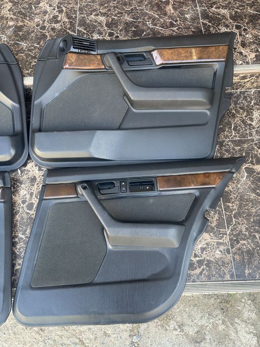 Дверные карты - обшивки Е34