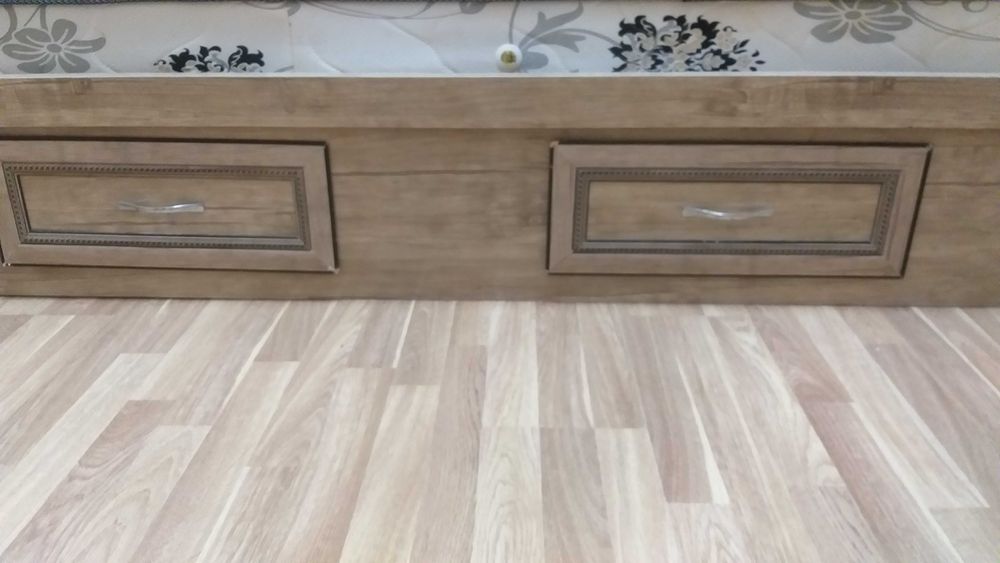 Кровать в хорошем состоянии