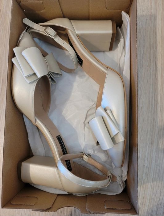 Pantofi Cristiano din piele ca noi