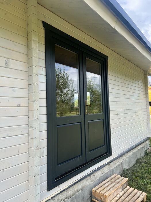 Case de grădină, de vacanță și de locuit din lemn de înaltă calitate.