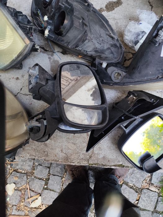 Десен огледало за opel vivaro 2003 нагоре