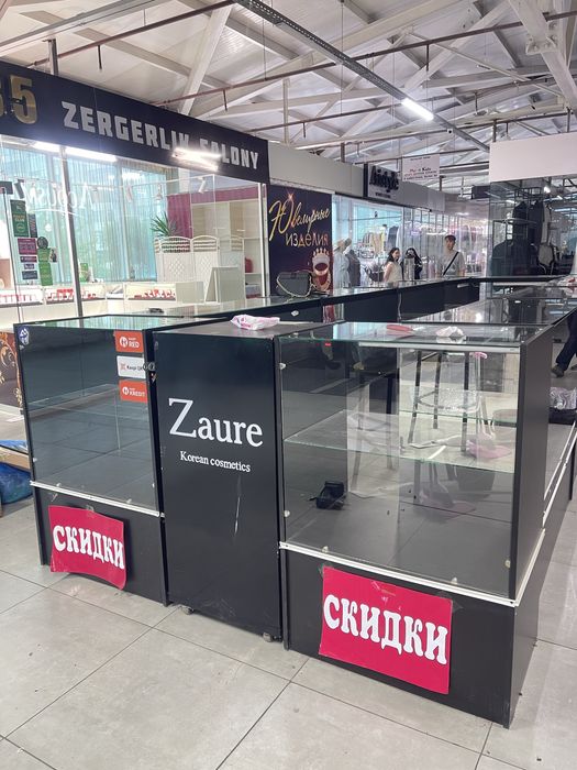 Продам готовые витрины