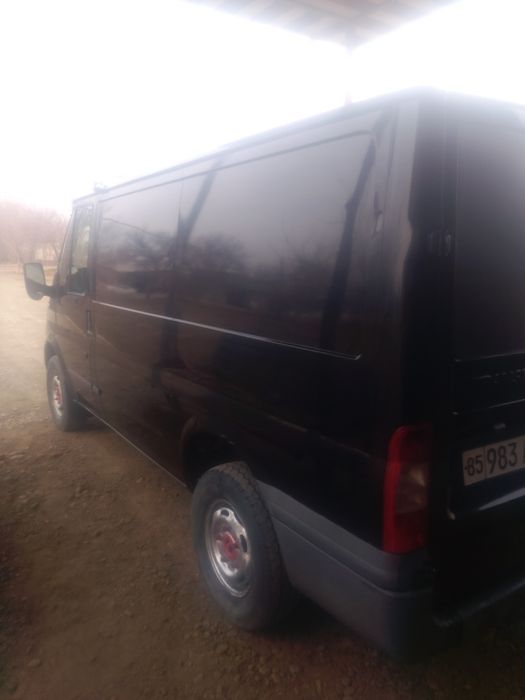Ford sotiladi yilli 2009