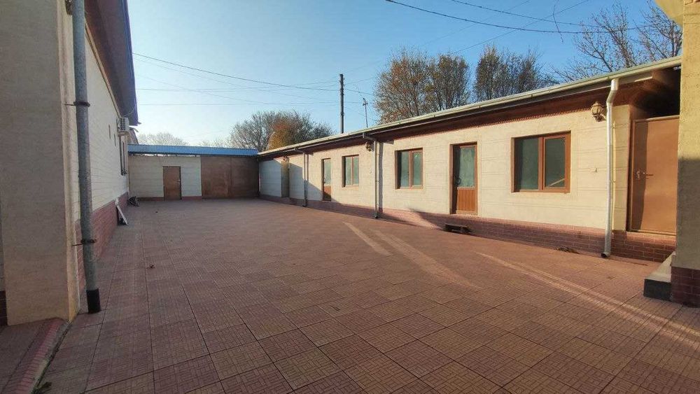 Xovli uy sotiladi Jalair