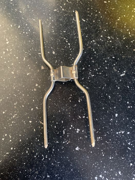 Tepușa pentru rotisor .pui ciolane coaste