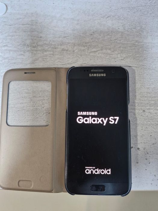 Сотовый телефон Samsung