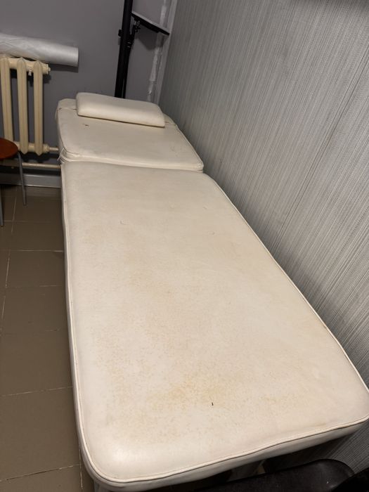 Продам кресло и кушетку