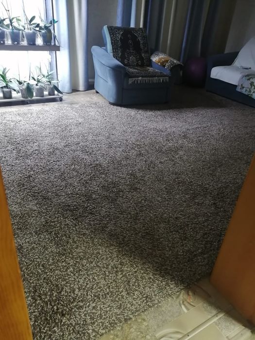Продам ковёр с длинным ворсом