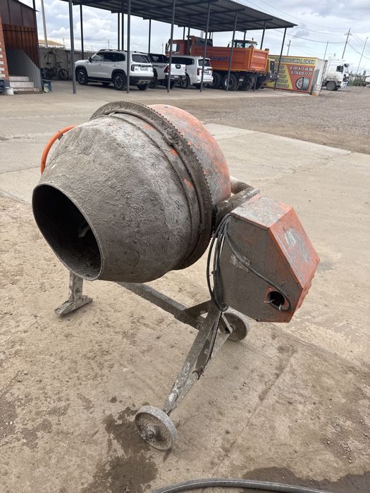 Продам бетономешалку