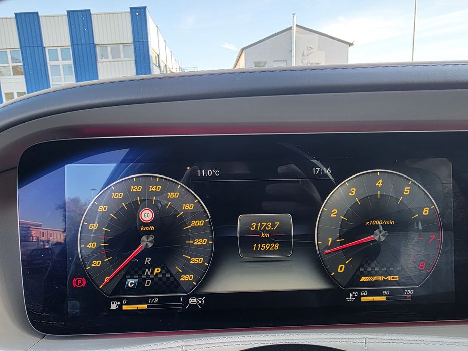 Mercedes-Benz S 560 AMG