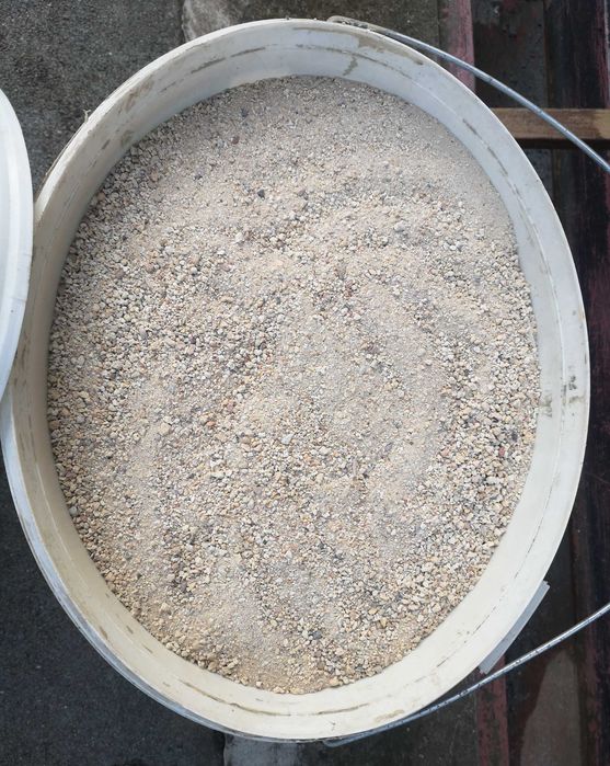 Шамотна фракция смес) с метални фибри.