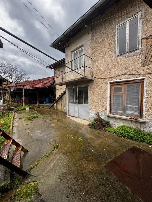 Продава се имот