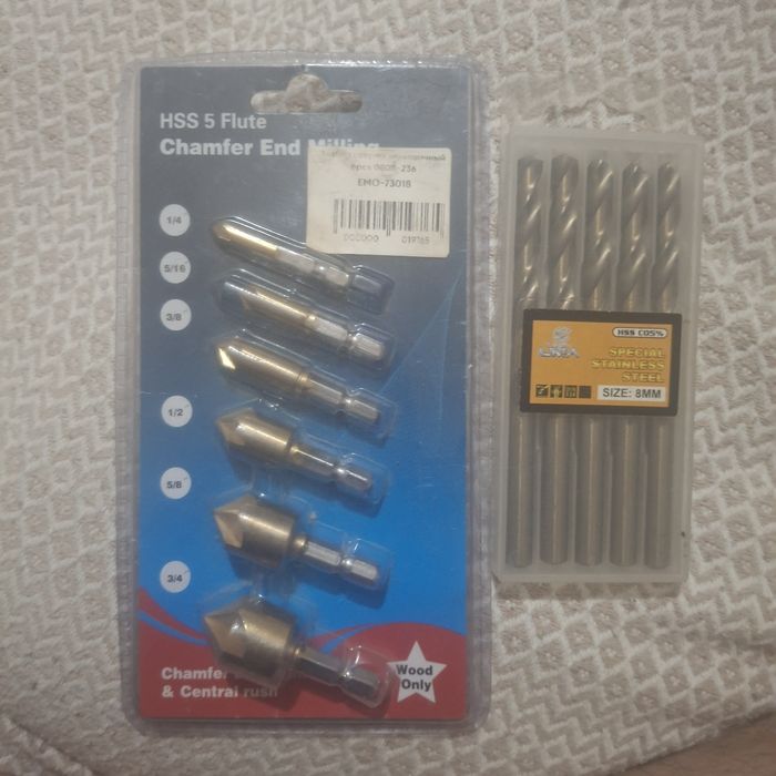 Набор сверло продаю срочно замковочный и обычный