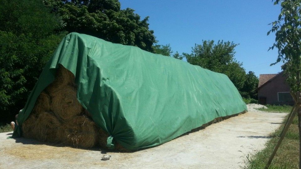 Prelata PROTECTIE BALOTI/ploi-inghet  9.8x 25m=1.730 lei, IMPERMEABILA