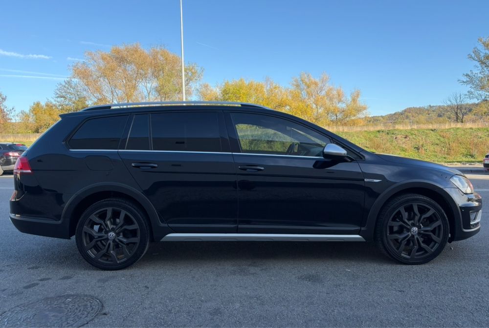 Vw Golf 7 Alltrack 2.0tdi 2016 DSG ACC Faruri Adaptive LED Panoramic