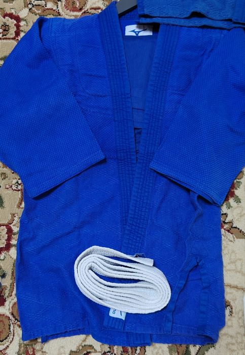 Продаю детское кимано.