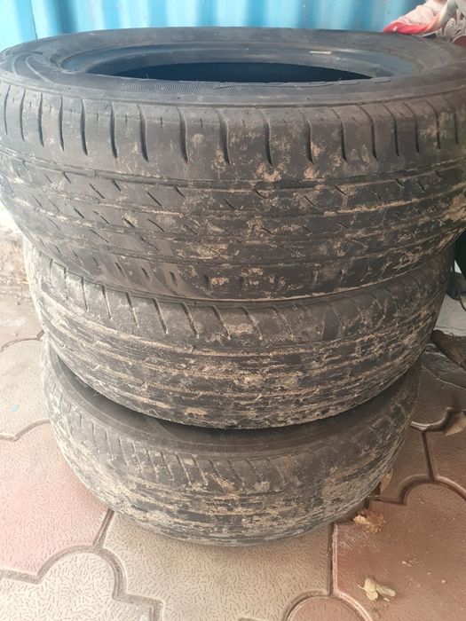 Продам 3 шт резины
