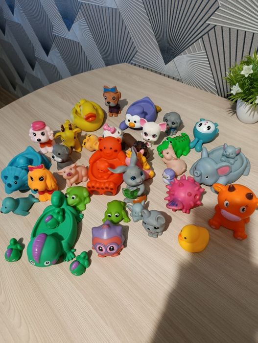 Продаю игрушки.        .