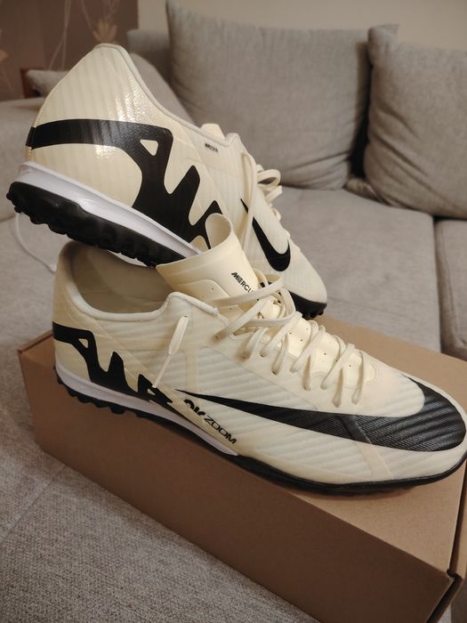 Нови стоножки NIKE air zoom vapor 15