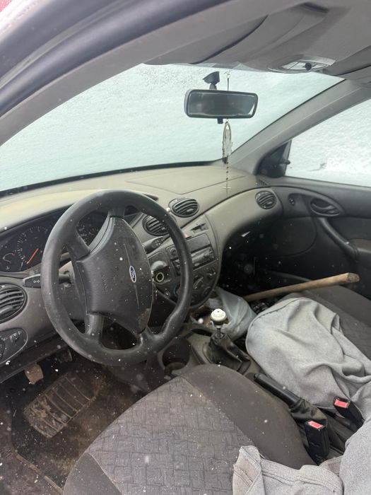 Ford focus 1.6 benzina