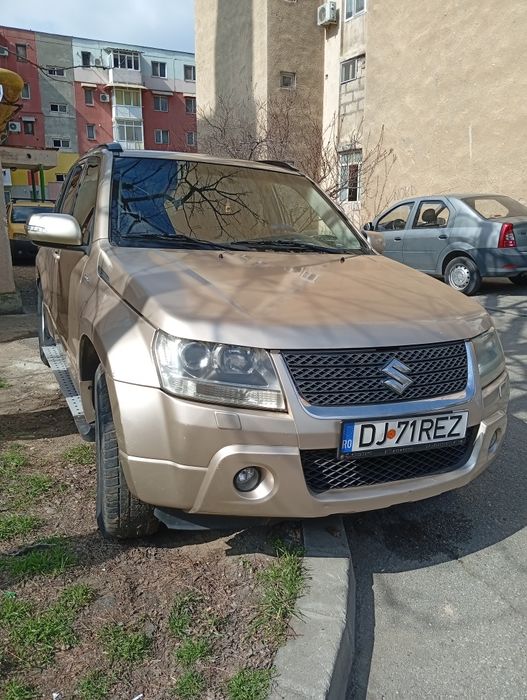 Vând Suzuki grand Vitara 19ddis euro 5 2012