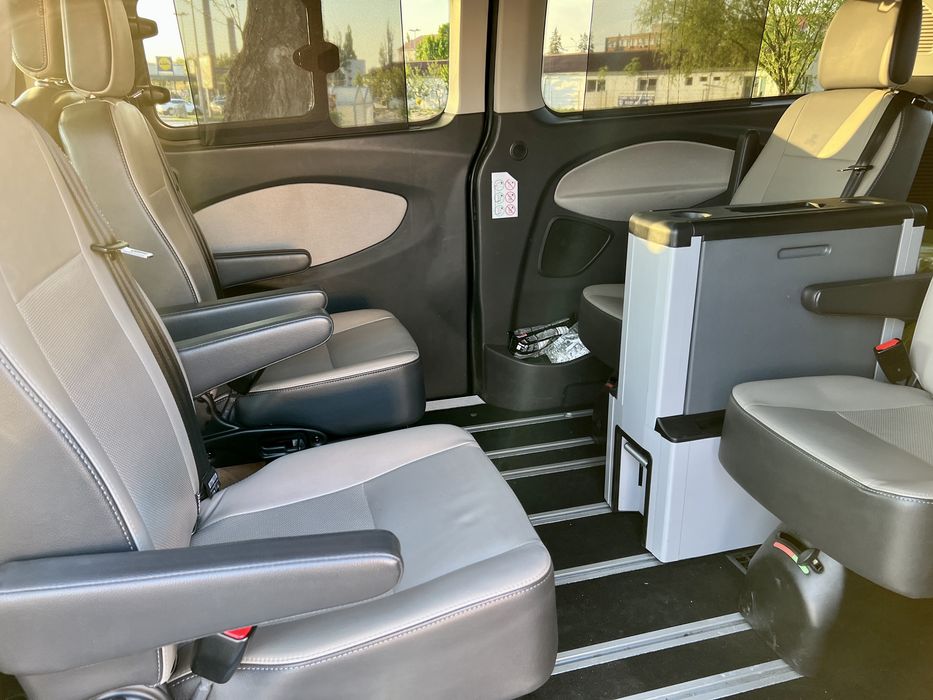 Ford Tourneo Custom Business Class 170 CP Automat | 6 Scaune Individuale | Masa | 2017