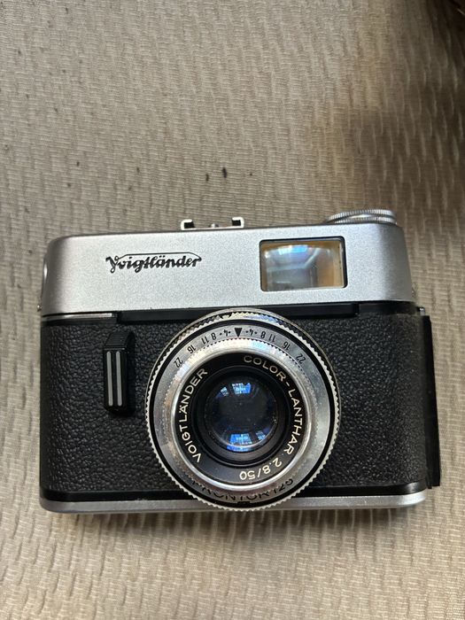 Немски ретро фотоапарат за цветни снимки