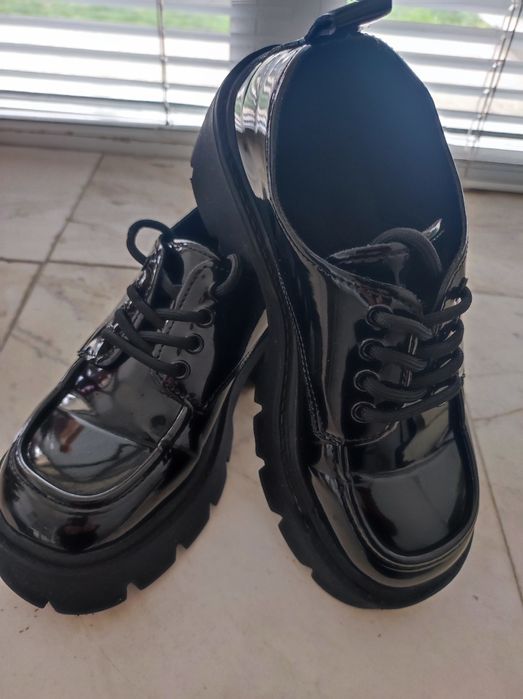 Дамски обувки. Боти естествена кожа