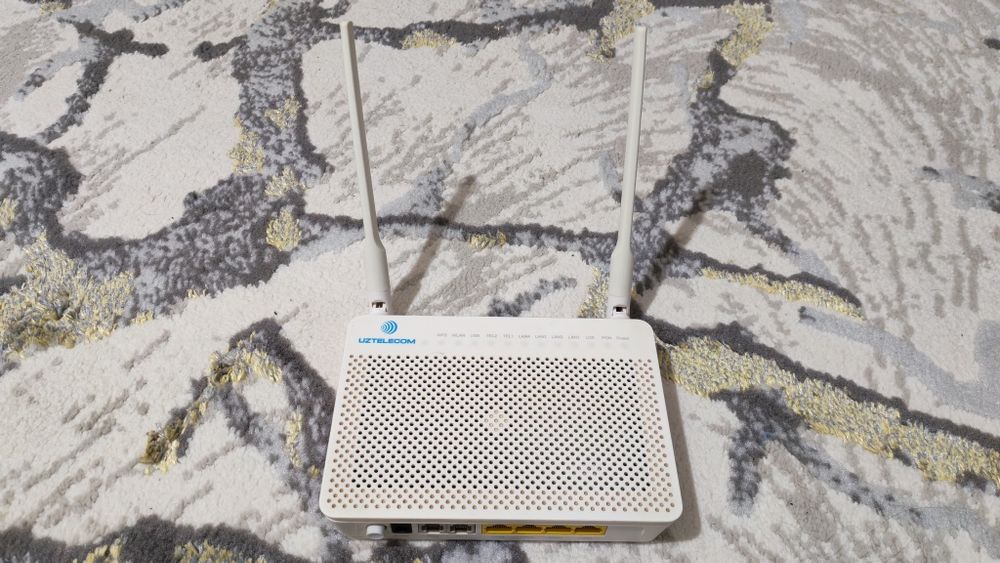 Huawei EchoLife HG8245H5 (GPON)