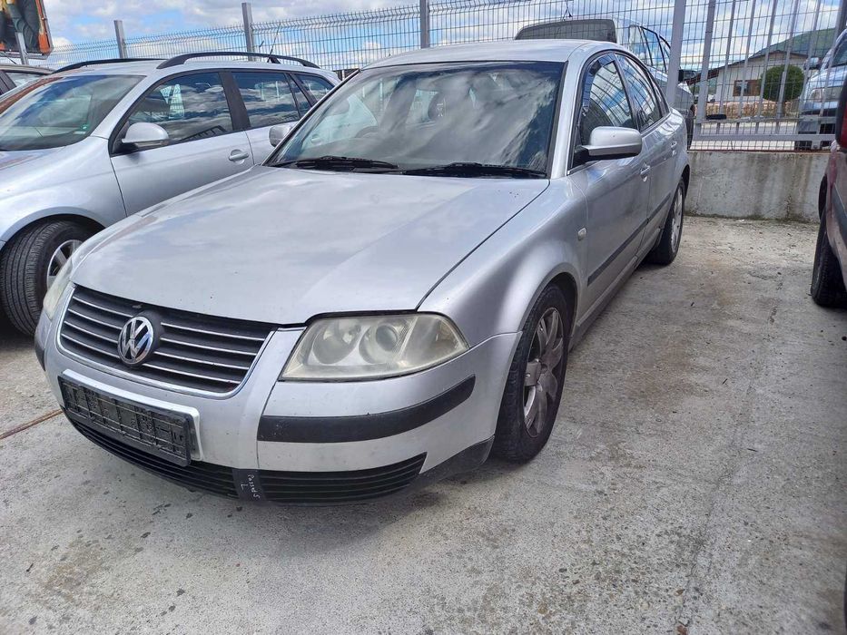 VW PASSAT 5 2.5TD 180к.с. 2004г и 1.9TD 131к.с. ръчки 2001г.на части