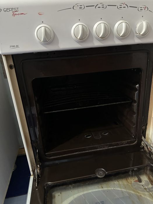 Продам газовую плиту б/у